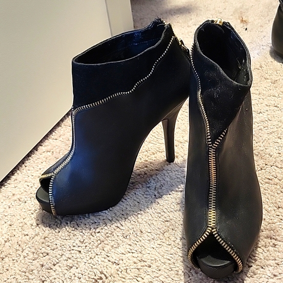 G-stage Shoes - Black and Gold Booties